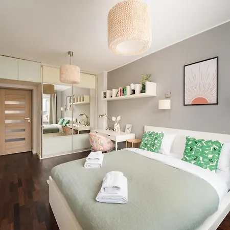 Elektoralna Charming By Bookinghost Daire