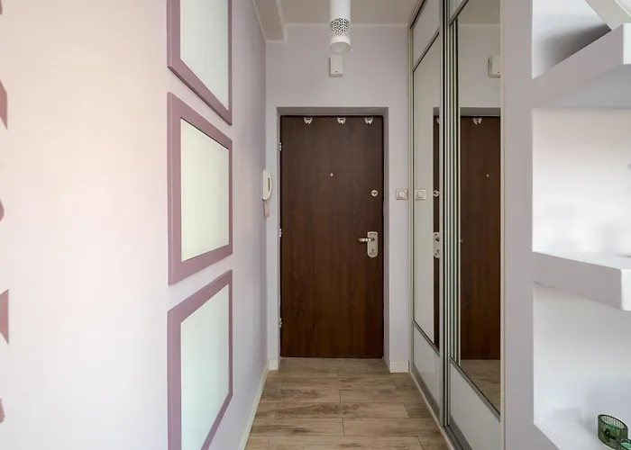 Apartment Elektoralna Charming By Bookinghost Warsaw